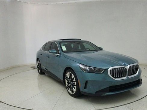 Used 2025 BMW 540i xDrive 540i xDrive image 63