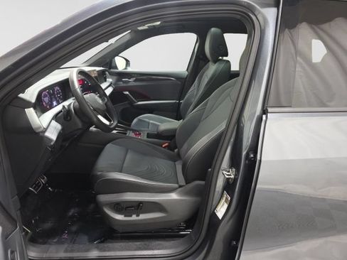Used 2025 Volkswagen Tiguan SE R-Line AWD/4WD image 13