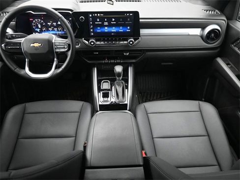 Used 2024 Chevrolet Colorado LT w/ LT Convenience Package III image 20