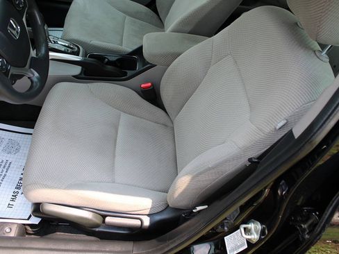 Used 2013 Honda Civic Hybrid Sedan image 16