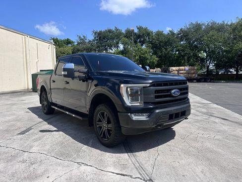 Used 2021 Ford F150 Lariat w/ Equipment Group 502A High AWD/4WD image 3