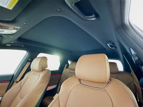 New 2026 Genesis GV70 2.5T Advanced AWD/4WD image 14