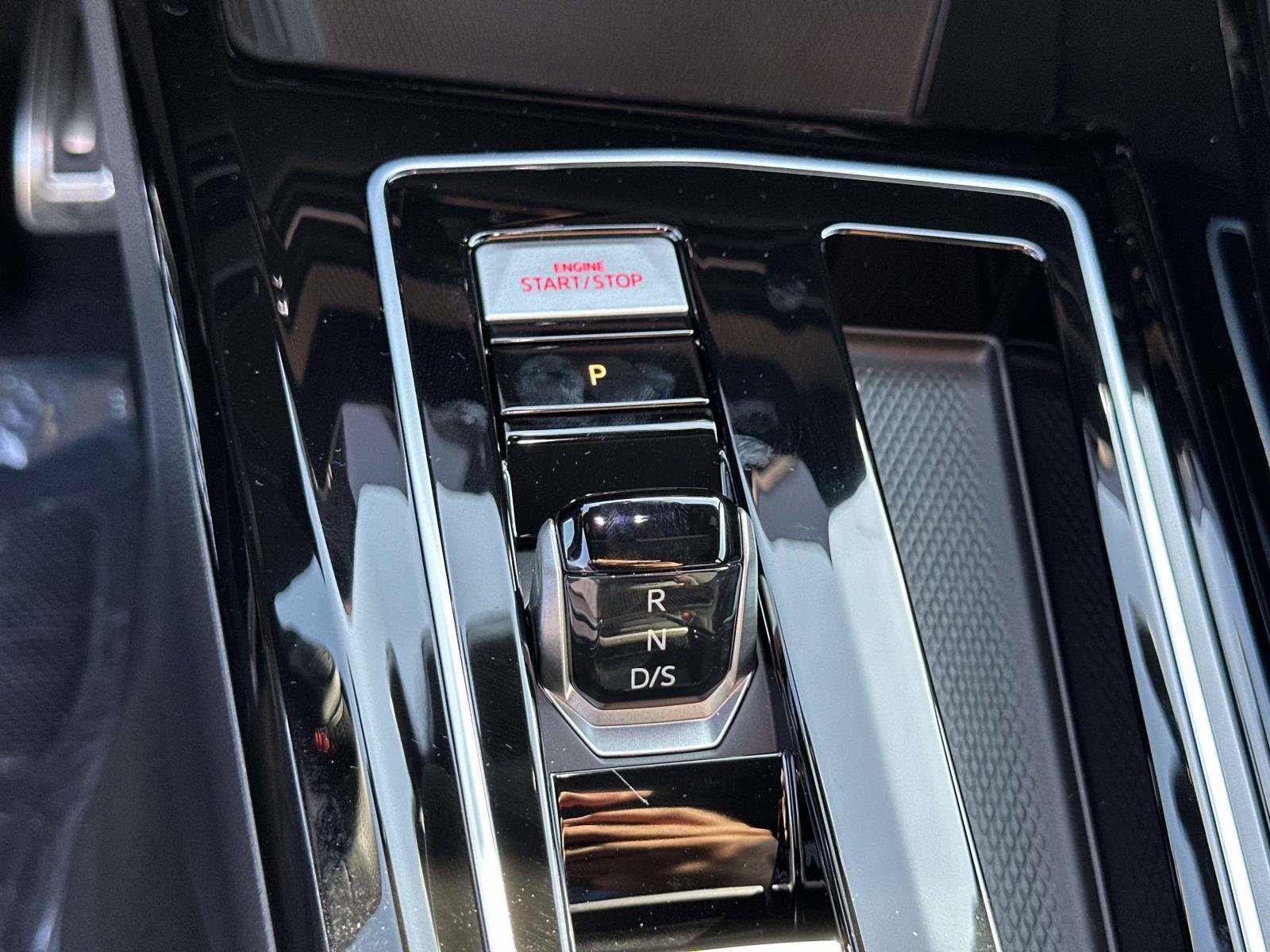 New 2026 Volkswagen GTI SE FWD image 16