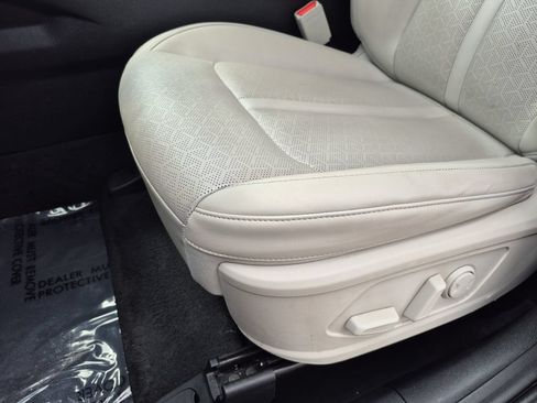 Used 2023 Kia Sorento S AWD/4WD image 12