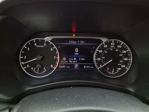 Used 2020 Nissan Sentra SR w/ Premium Package image 2