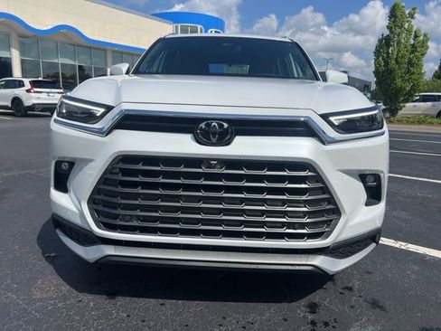 Used 2026 Toyota Grand Highlander AWD Hybrid image 3