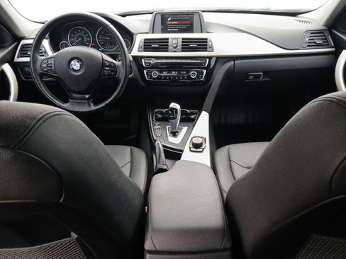 Used 2018 BMW 320i Sedan image 10
