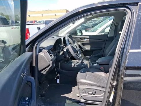 Used 2018 Audi Q5 2.0T Premium Plus w/ Premium Plus Package AWD/4WD image 2