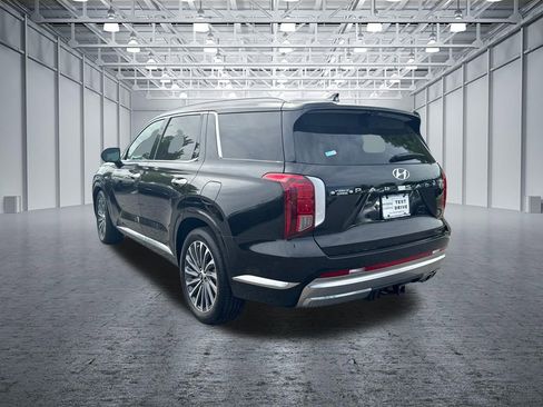 Used 2025 Hyundai Palisade Calligraphy FWD image 5