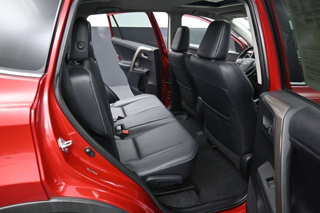 Used 2013 Toyota RAV4 Limited AWD/4WD image 33