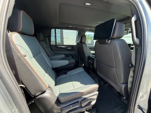 New 2026 GMC Yukon XL AT4 w/ AT4 Premium Plus Package AWD/4WD image 19