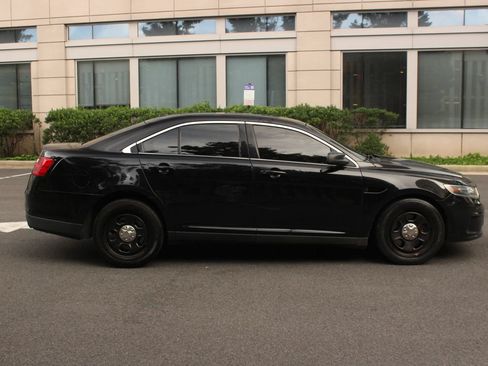 Used 2015 Ford Taurus Police Interceptor FWD image 6