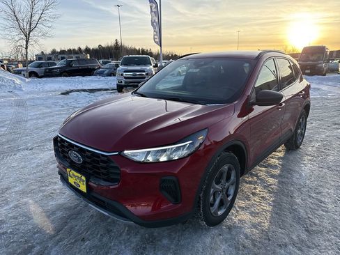 Used 2025 Ford Escape ST-Line w/ Tech Pack #1 image 2
