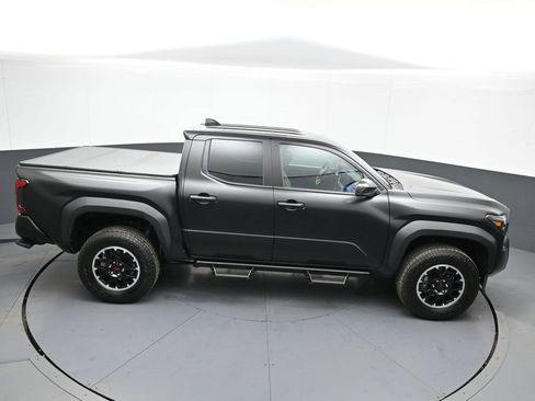 Certified 2025 Toyota Tacoma TRD Off-Road image 37