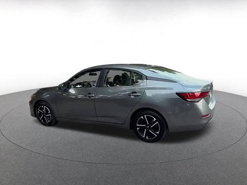 Used 2025 Nissan Sentra SV FWD image 10