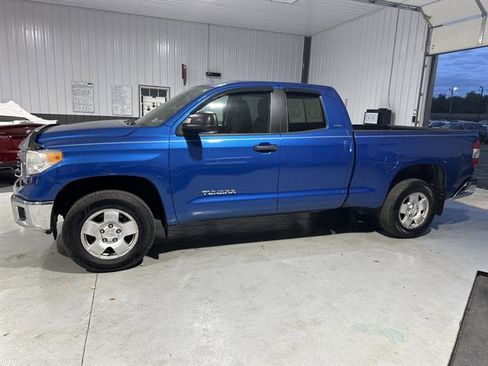 Used 2017 Toyota Tundra SR5 image 4