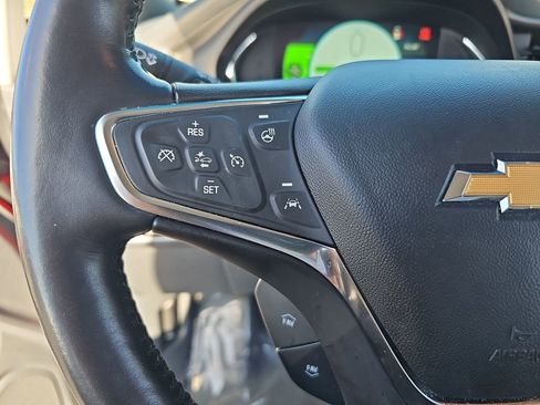 Used 2021 Chevrolet Bolt Premier w/ Infotainment Package image 16