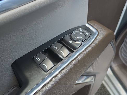 Used 2024 Chevrolet Silverado 1500 LT AWD/4WD image 28