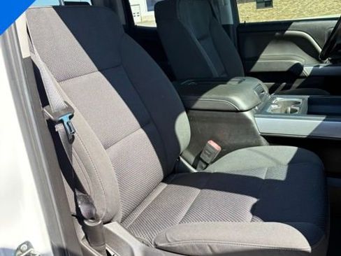 Used 2018 Chevrolet Silverado 1500 LT image 29