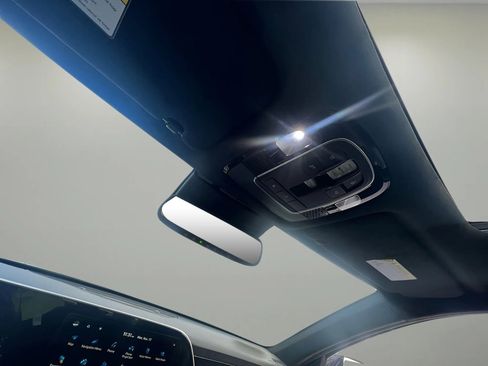 Used 2021 Hyundai Palisade Calligraphy image 13