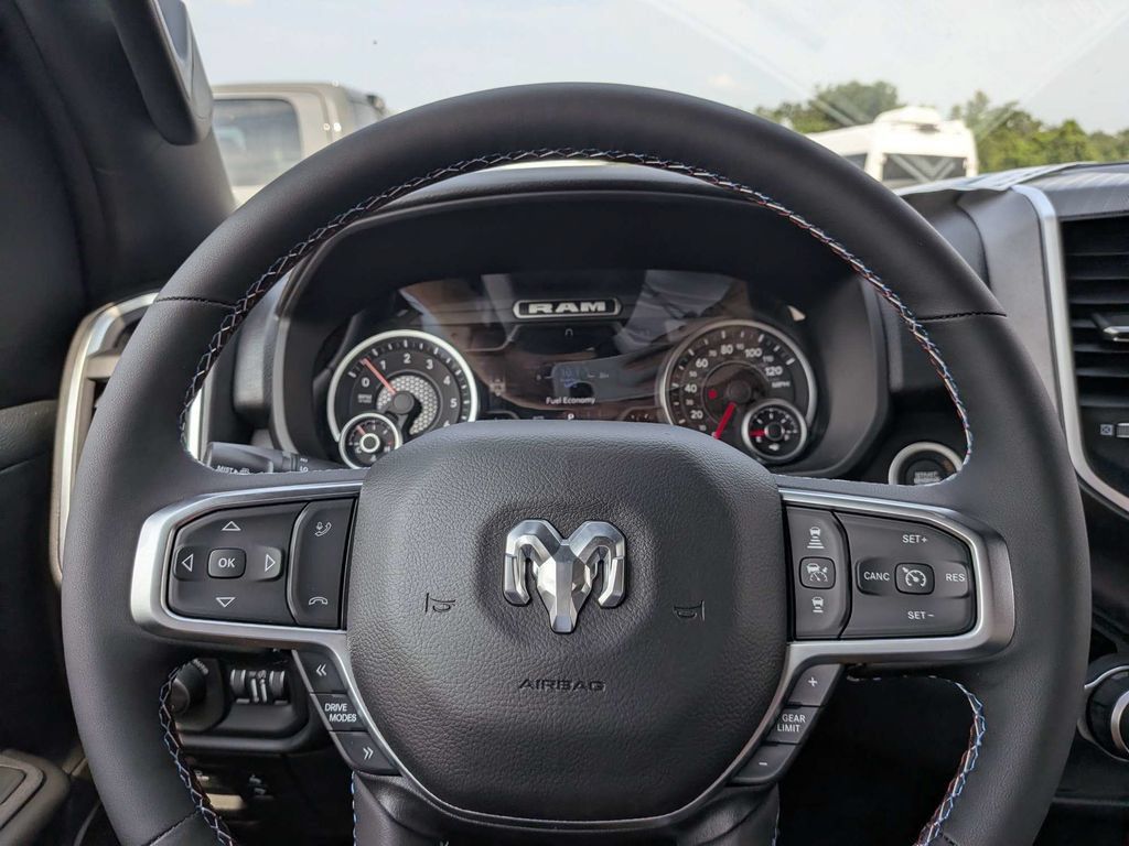 New 2026 RAM 1500 Big Horn AWD/4WD image 18
