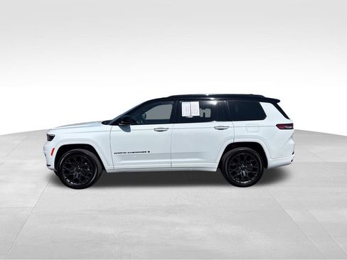Used 2023 Jeep Grand Cherokee L Summit w/ High Altitude Package AWD/4WD image 4