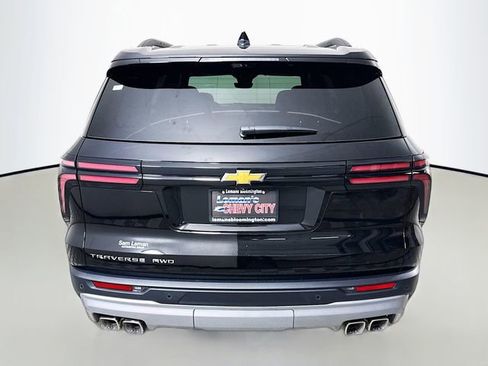 New 2026 Chevrolet Traverse LT w/ Driver Confidence Package AWD/4WD image 7