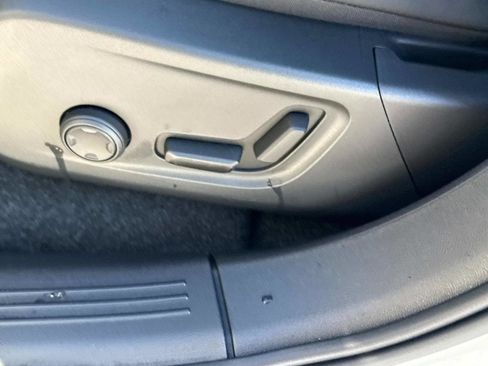 Certified 2024 Volvo C40 P8 Recharge Ultimate image 18