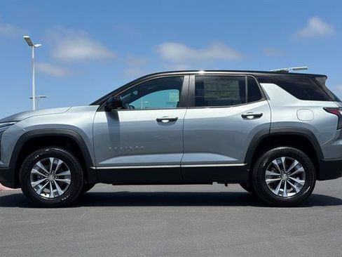 New 2026 Chevrolet Equinox LT w/ Convenience Package II FWD image 7