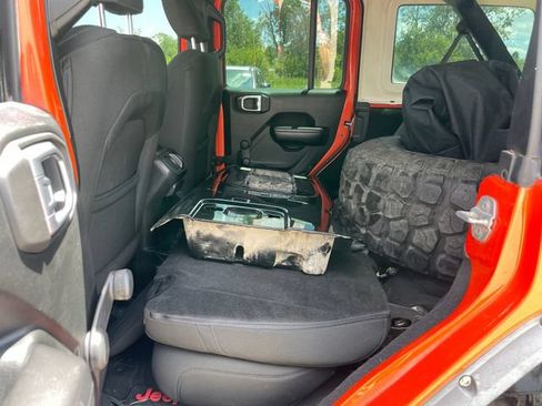 Used 2018 Jeep Wrangler Unlimited Sport AWD/4WD image 27