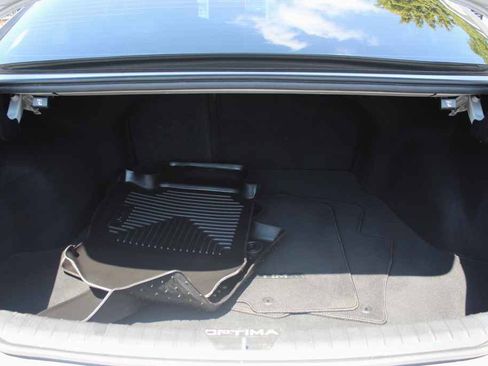 Used 2020 Kia Optima LX FWD image 7