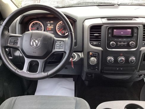 Used 2018 RAM 1500 Express AWD/4WD image 15