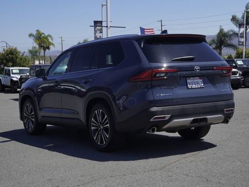 Used 2024 Toyota Grand Highlander AWD Hybrid image 6