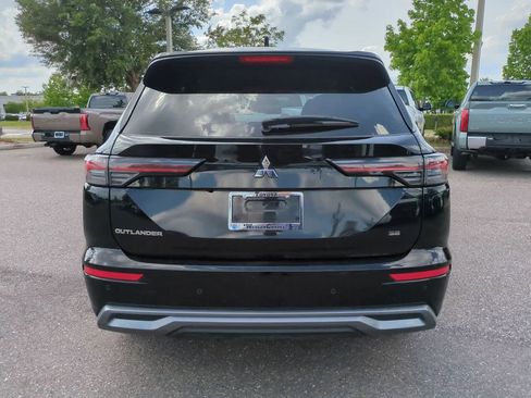 Used 2025 Mitsubishi Outlander SE AWD/4WD image 5