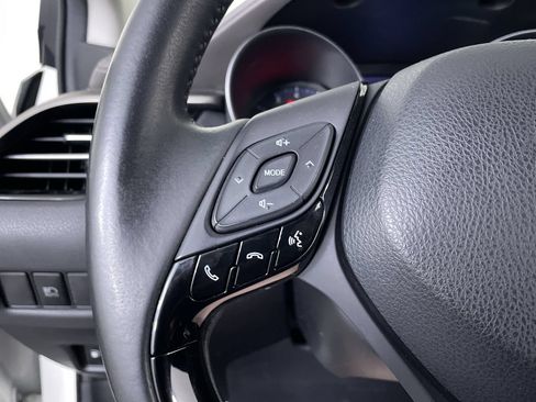 Used 2020 Toyota C-HR Limited FWD image 24