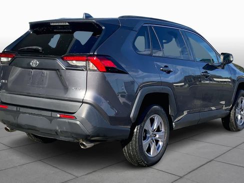 Used 2022 Toyota RAV4 XLE image 12