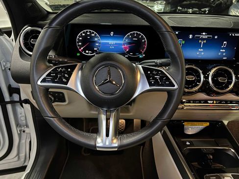 Certified 2025 Mercedes-Benz GLB 250 4MATIC image 25