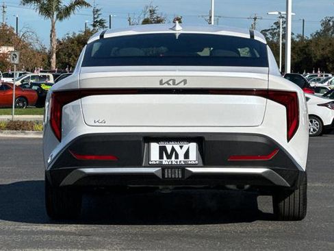 New 2025 Kia K4 EX image 5