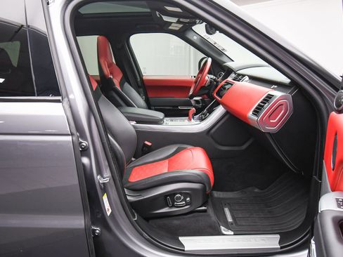 Used 2022 Land Rover Range Rover Sport SVR image 47