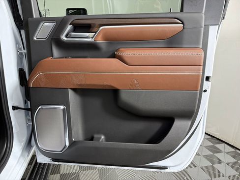 New 2026 GMC Sierra 2500 Denali Ultimate image 15