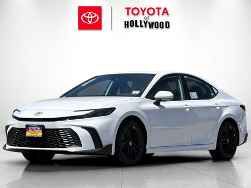 New 2026 Toyota Camry SE FWD image 7