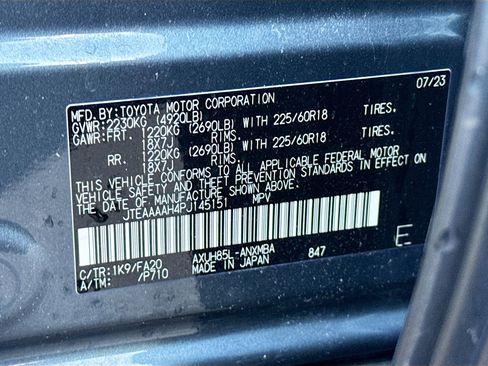 Used 2023 Toyota Venza LE AWD/4WD image 23