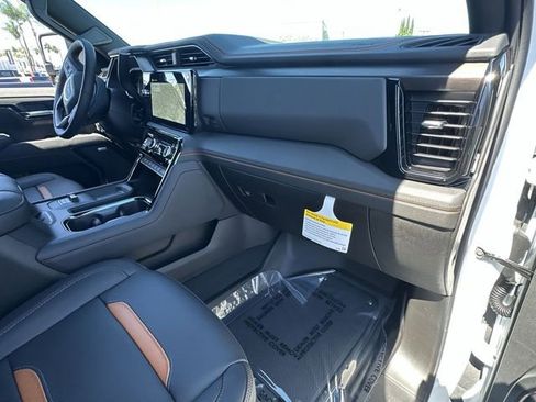 New 2026 GMC Sierra 2500 AT4 image 30