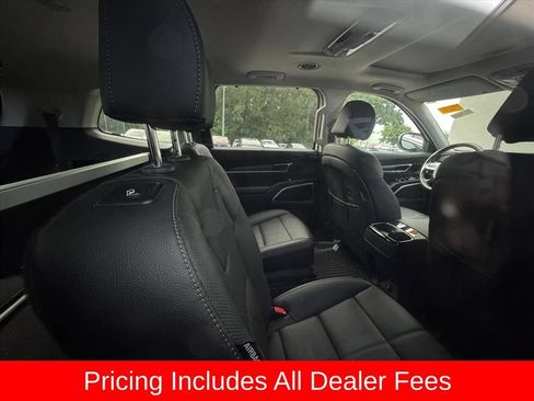 Certified 2024 Kia Telluride EX w/ EX Captain's Chair Package FWD image 4