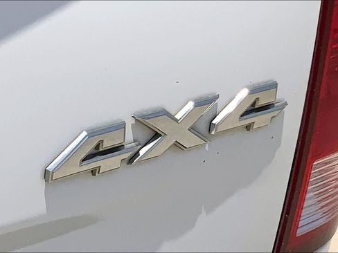 Used 2015 RAM 1500 Lone Star AWD/4WD image 9
