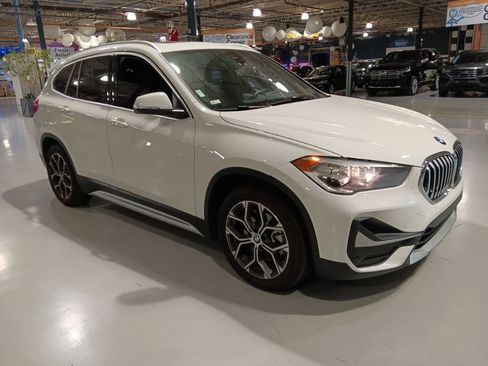 Used 2021 BMW X1 xDrive28i w/ Convenience Package AWD/4WD image 4
