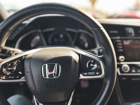 Used 2020 Honda Civic Sport image 17