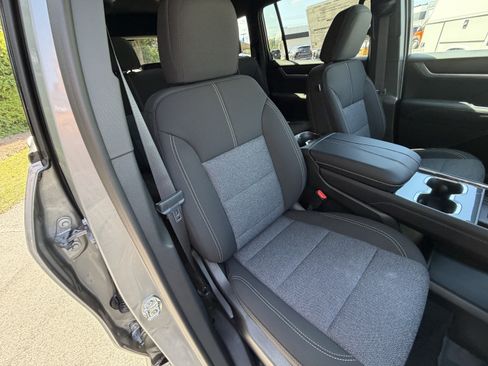 New 2026 GMC Acadia Elevation FWD image 16