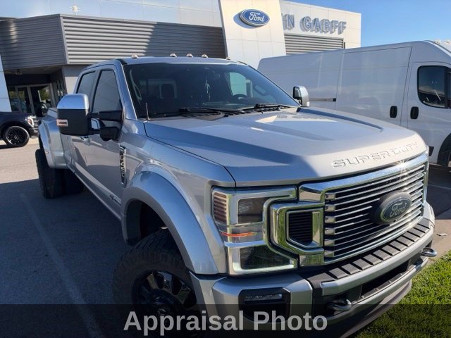 Used 2022 Ford F450 Platinum w/ FX4 Off-Road Package AWD/4WD image 2