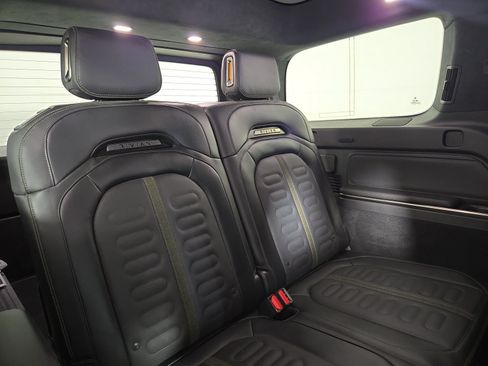 Used 2024 Rivian R1S Adventure Dual AWD/4WD image 25
